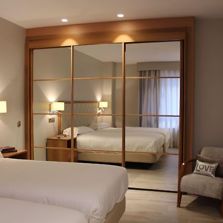 Hotel Carreno Oviedo Luaran gambar