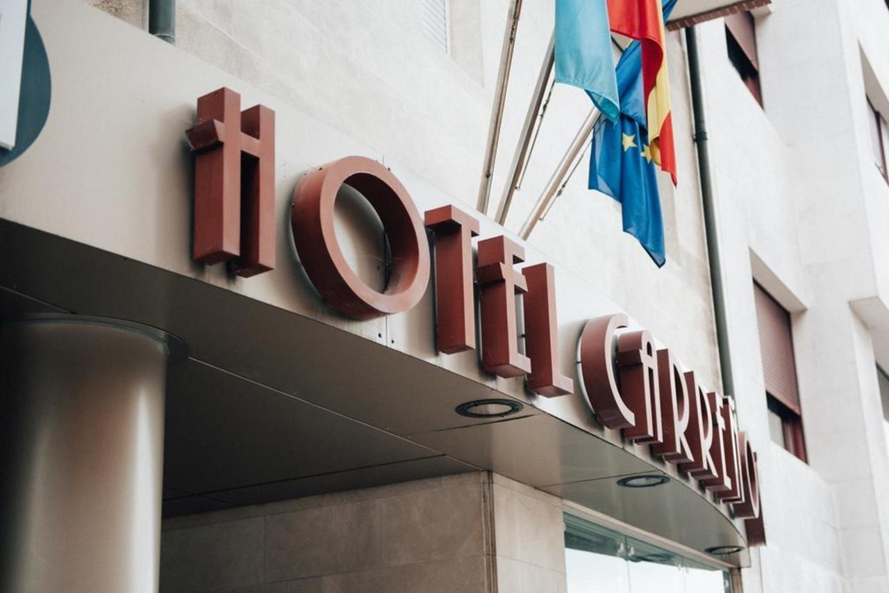 Hotel Carreno Oviedo Luaran gambar