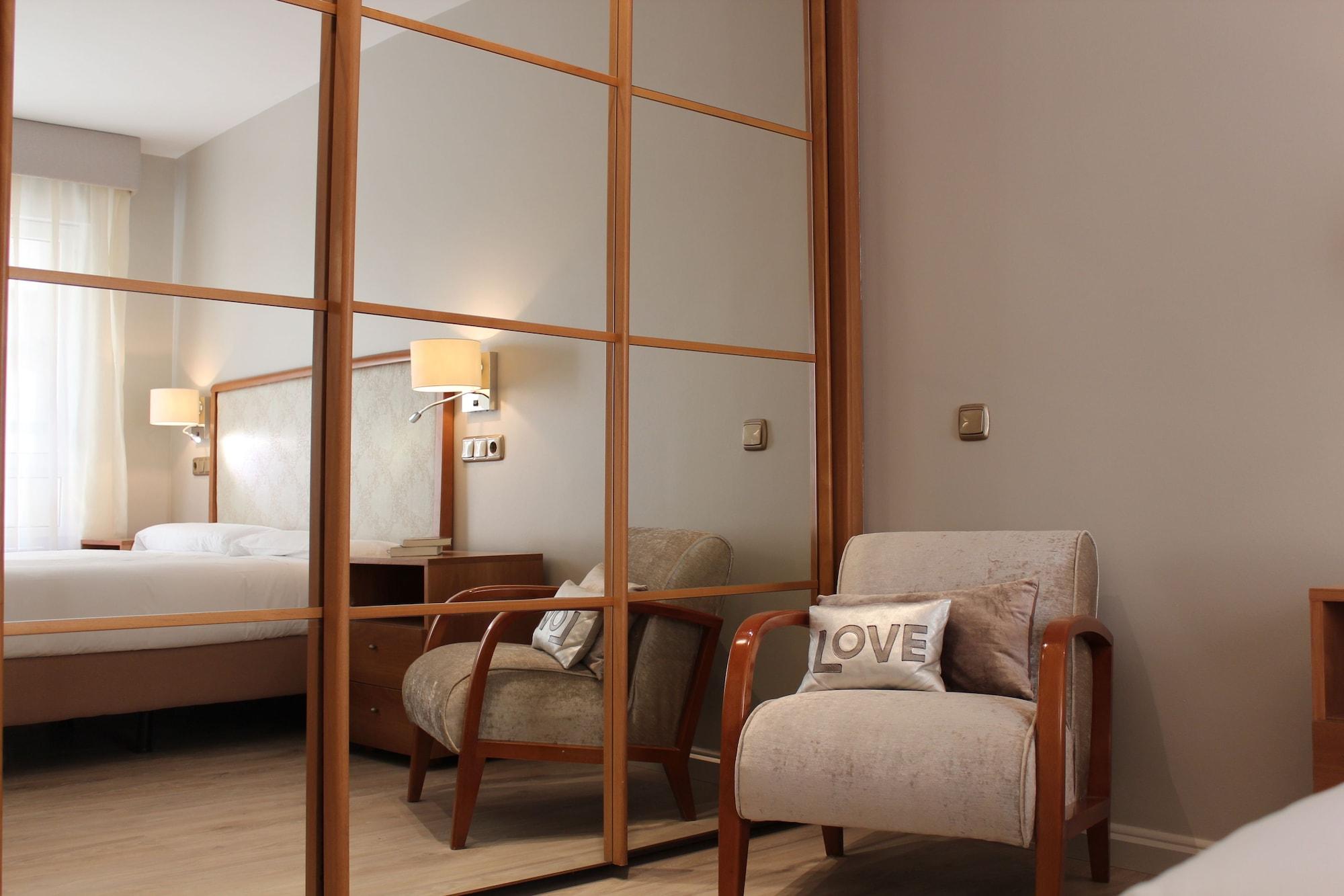Hotel Carreno Oviedo Luaran gambar