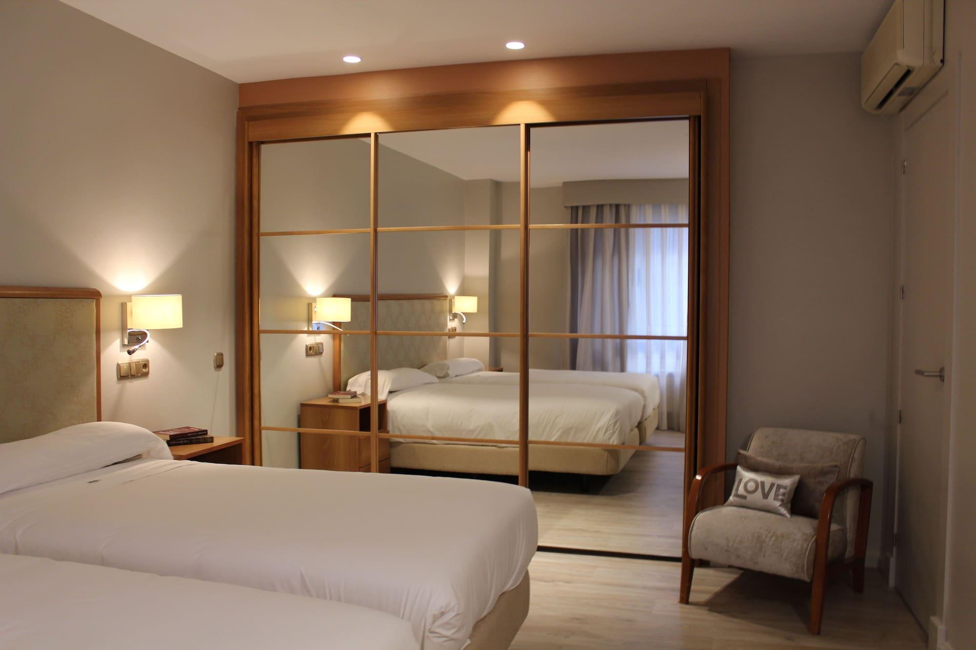 Hotel Carreno Oviedo Luaran gambar