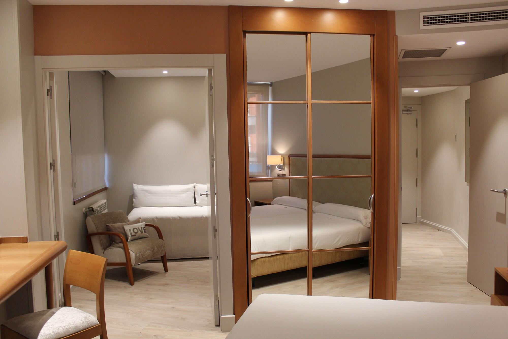 Hotel Carreno Oviedo Luaran gambar