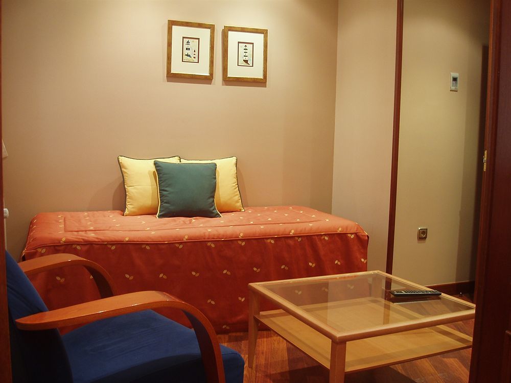 Hotel Carreno Oviedo Luaran gambar