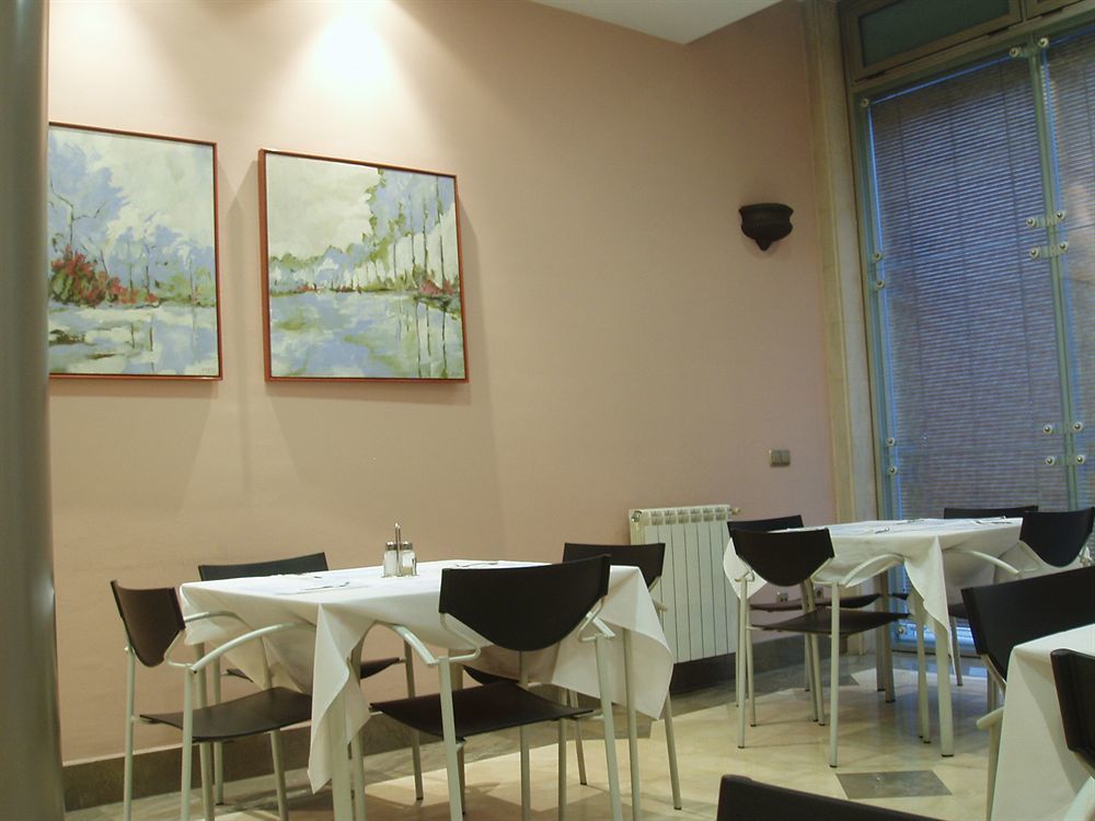 Hotel Carreno Oviedo Luaran gambar