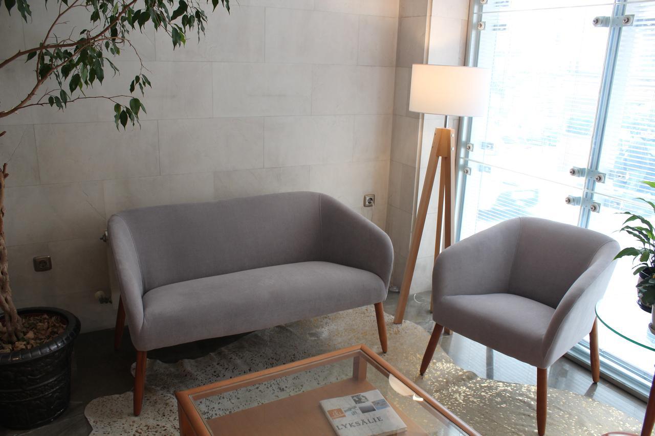 Hotel Carreno Oviedo Luaran gambar