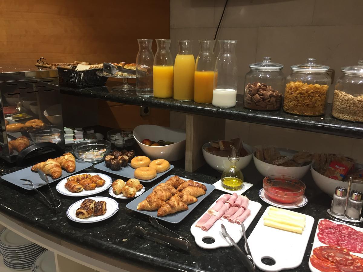 Hotel Carreno Oviedo Luaran gambar