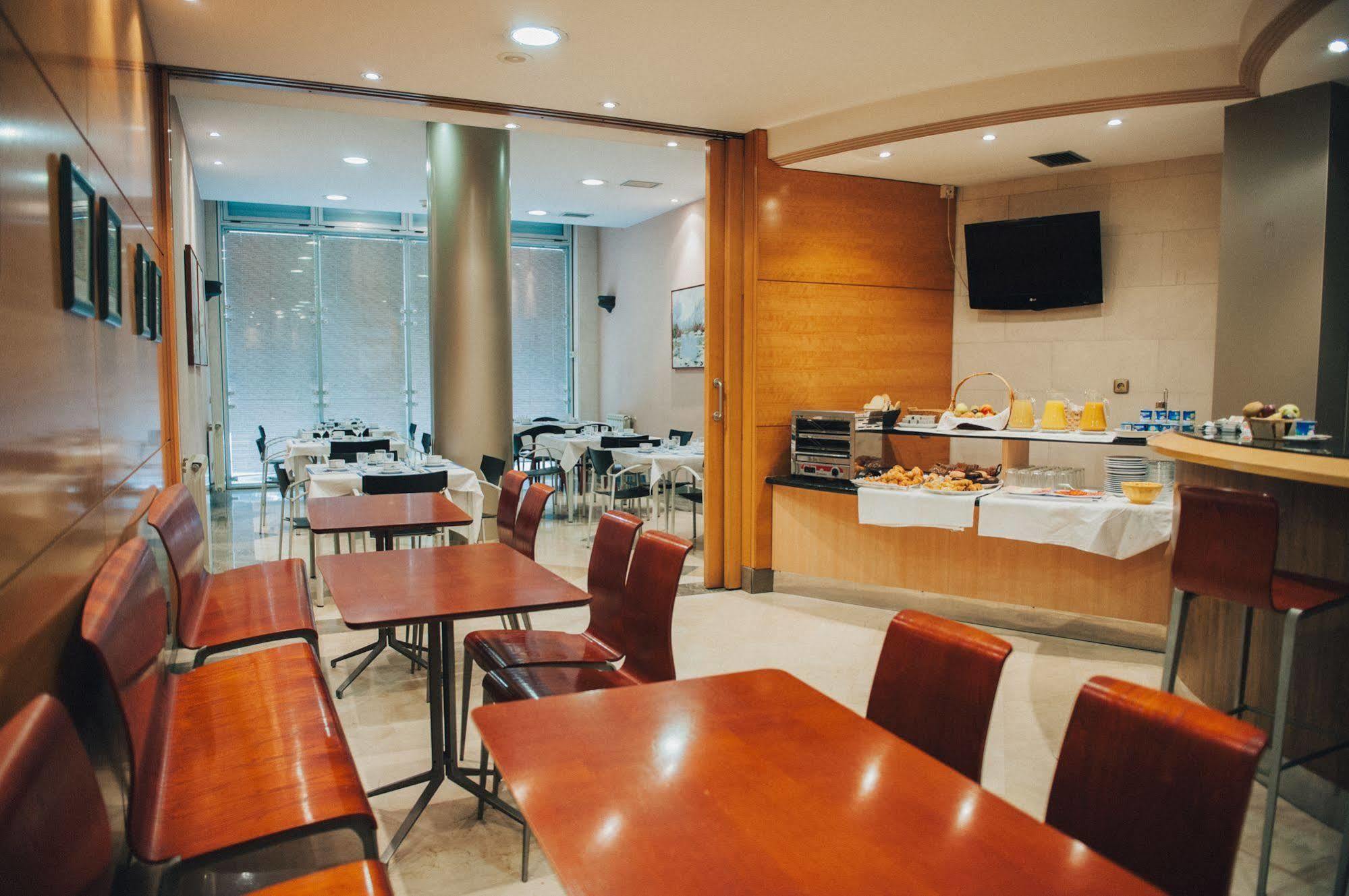 Hotel Carreno Oviedo Luaran gambar