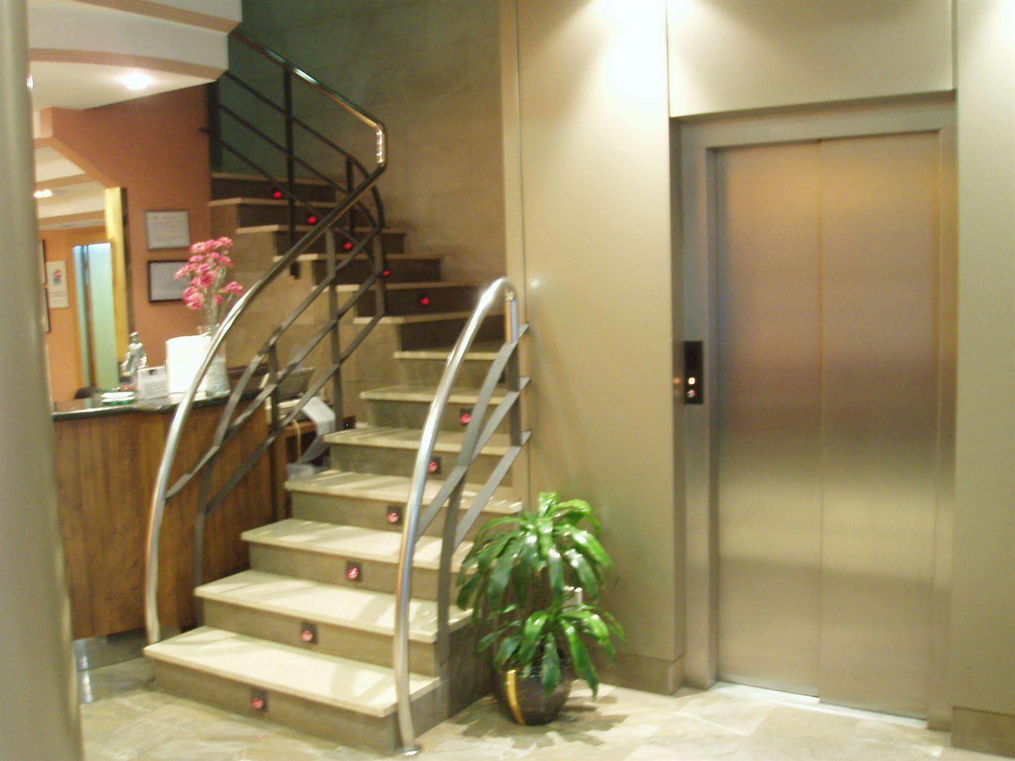 Hotel Carreno Oviedo Luaran gambar